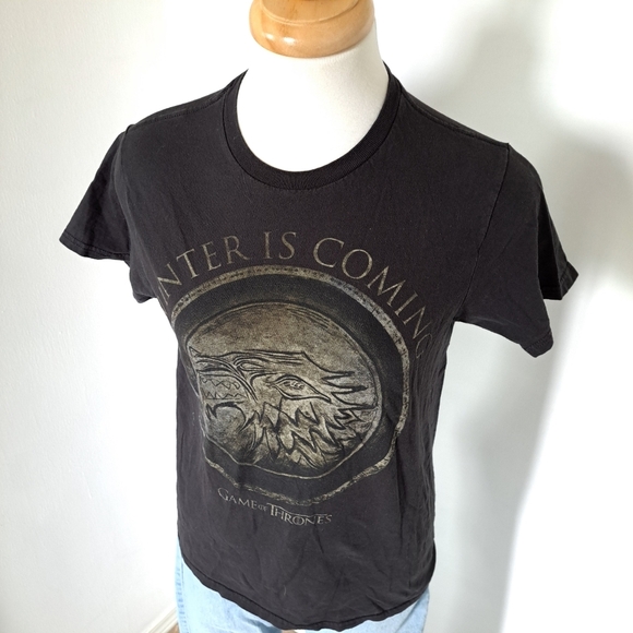Game of Thrones | Black women's graphic short sleeve t shirt "winter is coming - Picture 4 of 9